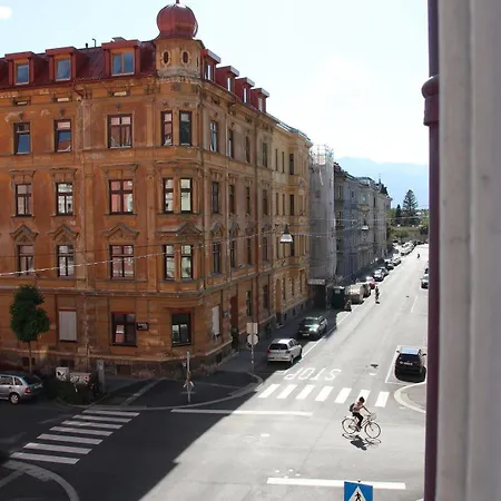 Hotel S14 & *