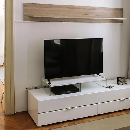 מלון S14 & אינסברוק