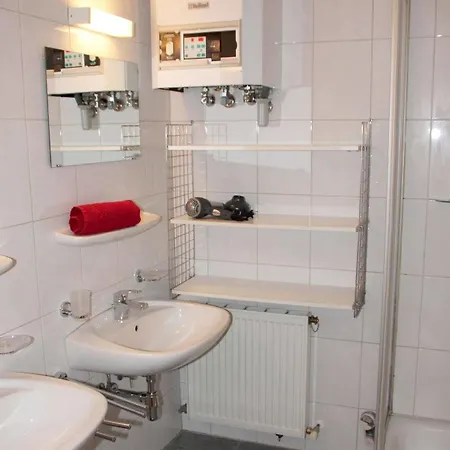 S14 & מלון אינסברוק